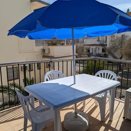 Apartamento En Roses, A 2 Minutos A Pie De Playa Exterior photo