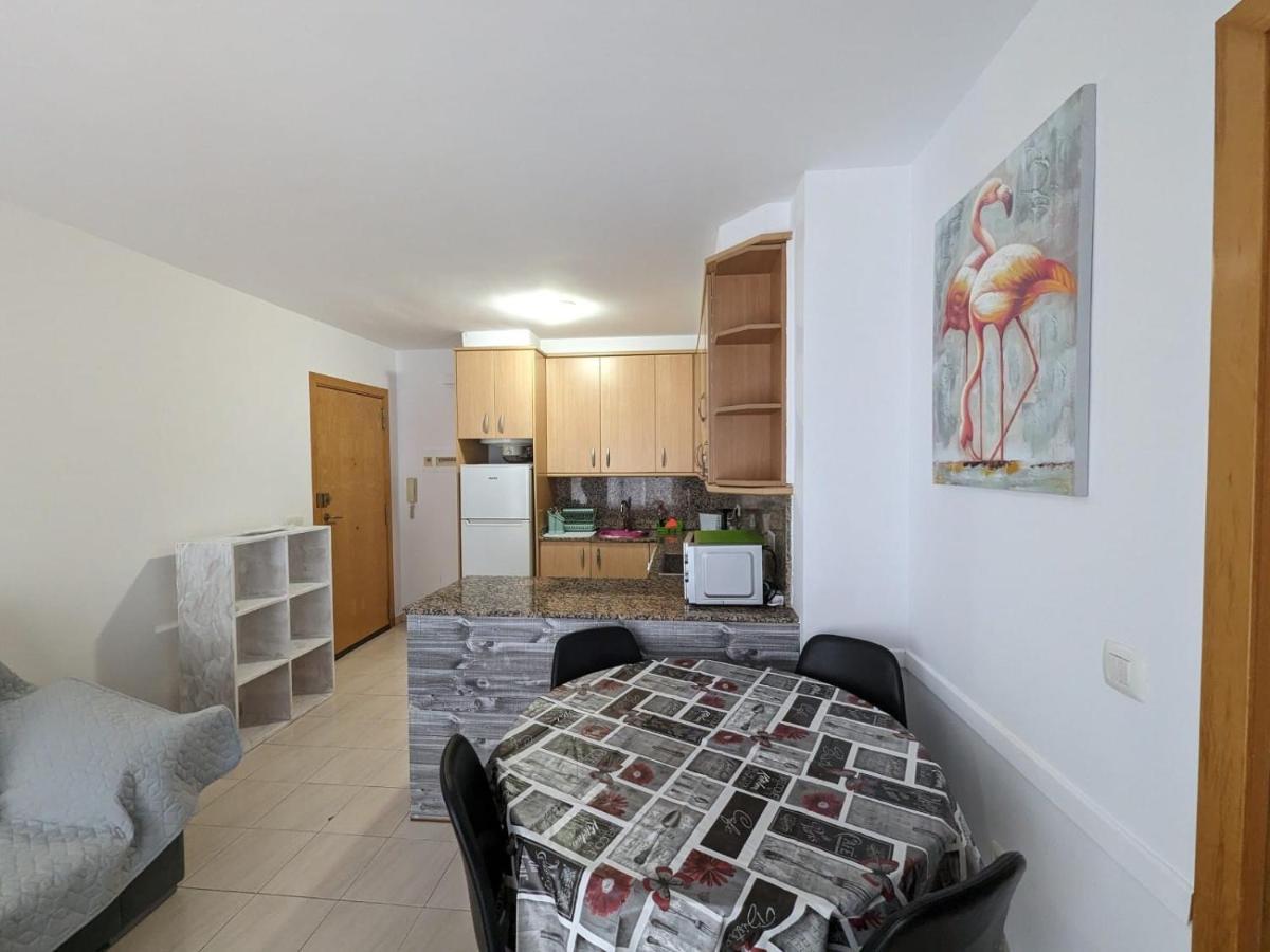 Apartamento En Roses, A 2 Minutos A Pie De Playa Exterior photo